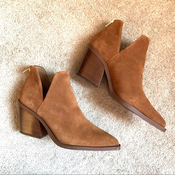 Vince Camuto Bibestie Bootie Dark Brown 